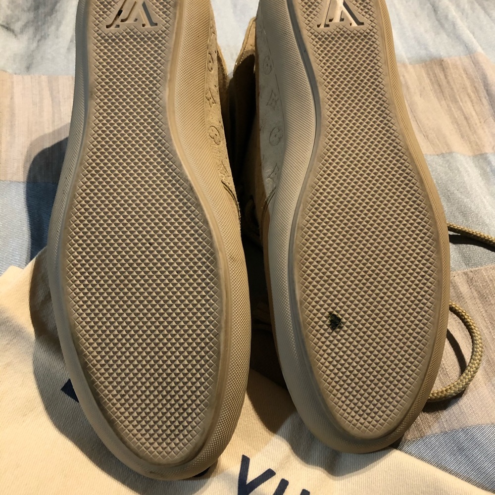 Louis Vuitton Tan suede high top sneakers - Picture 4 of 8
